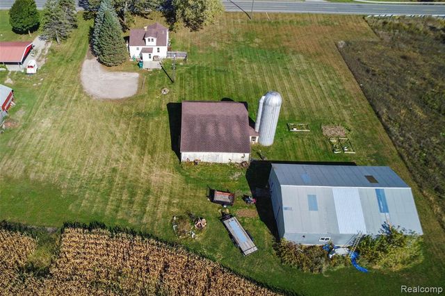 9710 E Newburg Road, Durand, MI 48429