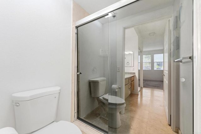 680 Camino De La Reina 2201, San Diego, CA 92108