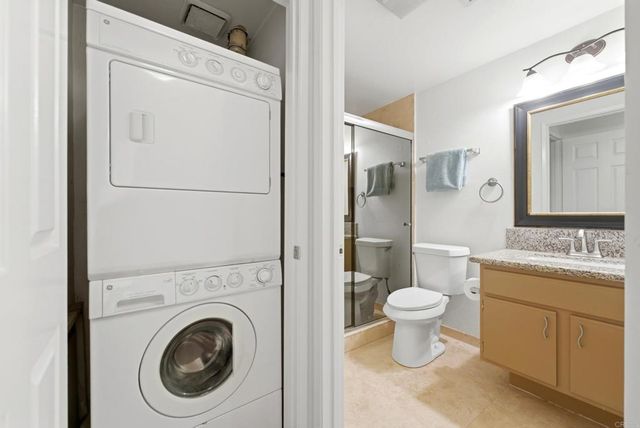 680 Camino De La Reina 2201, San Diego, CA 92108