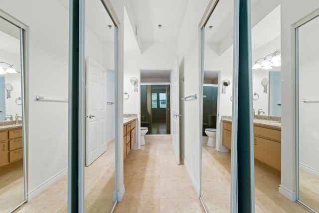 680 Camino De La Reina 2201, San Diego, CA 92108