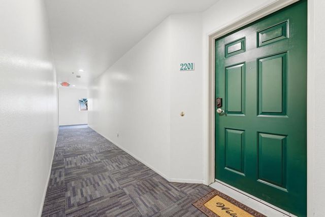 680 Camino De La Reina 2201, San Diego, CA 92108