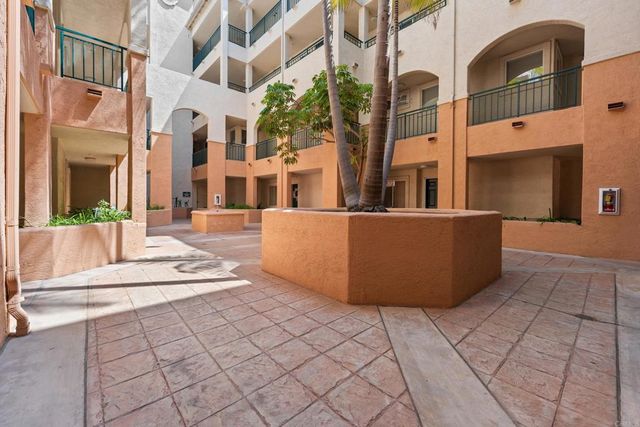 680 Camino De La Reina 2201, San Diego, CA 92108