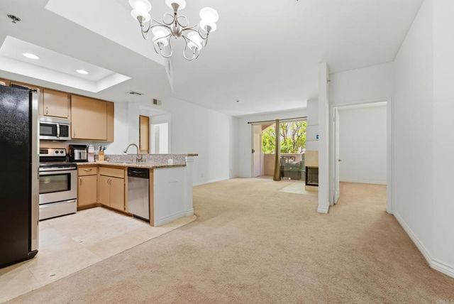 680 Camino De La Reina 2201, San Diego, CA 92108