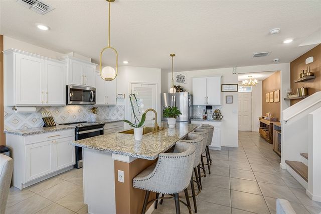 1046 Dugan Circle SE, Palm Bay, FL 32909