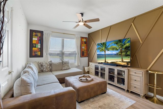 1046 Dugan Circle SE, Palm Bay, FL 32909