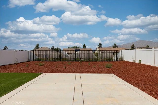 2957 Flagstaff, Jurupa Valley, CA 92509