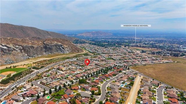 2957 Flagstaff, Jurupa Valley, CA 92509