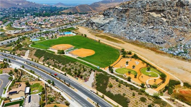 2957 Flagstaff, Jurupa Valley, CA 92509