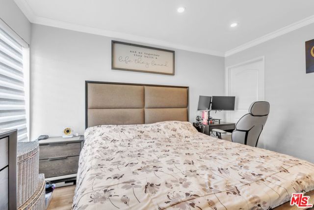 14610 Erwin Street 211, Los Angeles, CA 91411