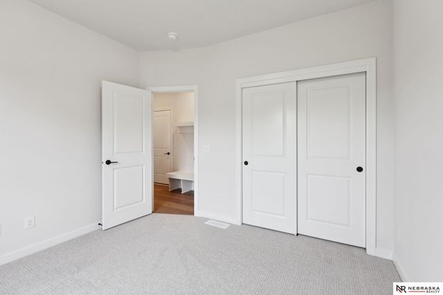 11218 N 162 Street, Bennington, NE 68007