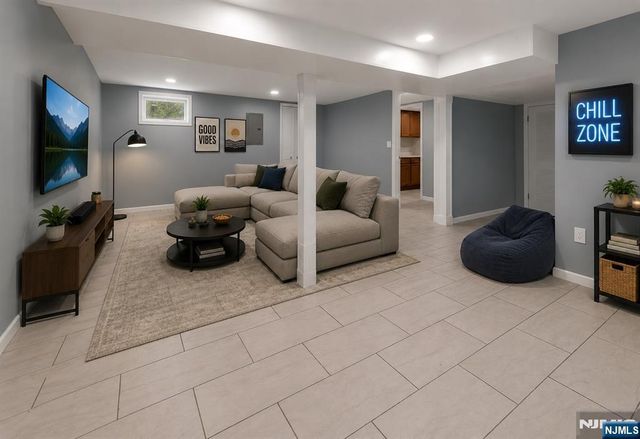 29 Stansfield Place, North Haledon, NJ 07508