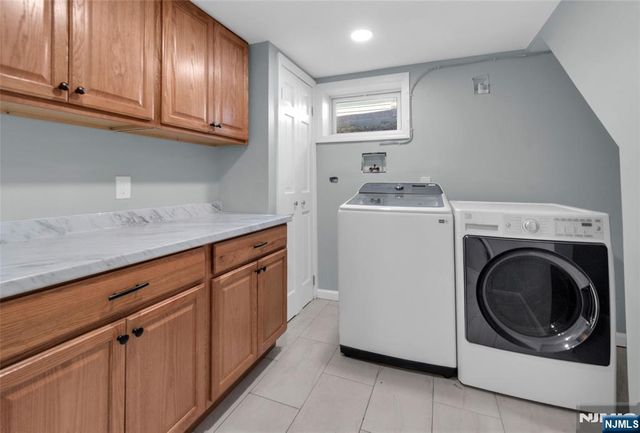 29 Stansfield Place, North Haledon, NJ 07508