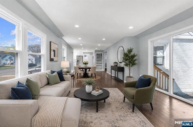 29 Stansfield Place, North Haledon, NJ 07508