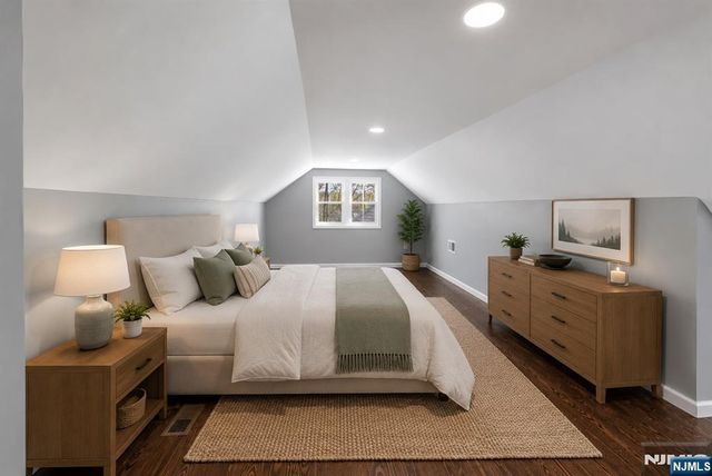 29 Stansfield Place, North Haledon, NJ 07508