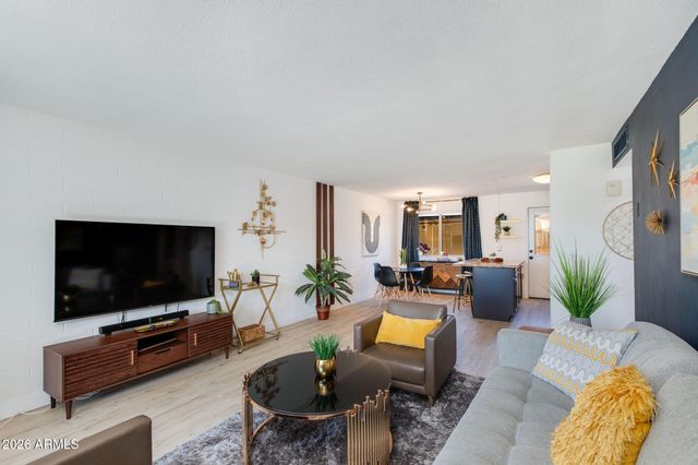 6815 E 2ND Street 3, Scottsdale, AZ 85251
