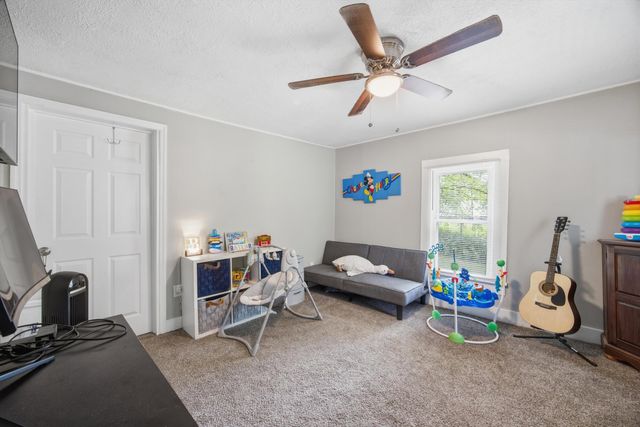 309 W Schmitt Road, Rossville, GA 30741
