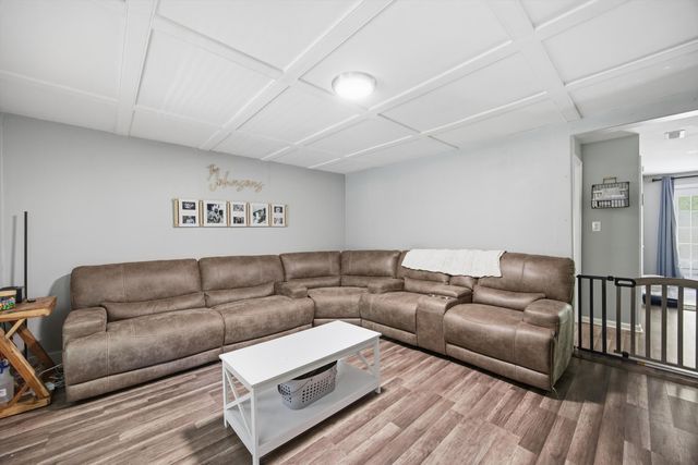 309 W Schmitt Road, Rossville, GA 30741