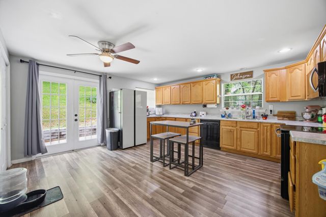309 W Schmitt Road, Rossville, GA 30741