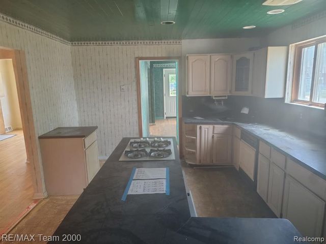 16803 Normandy Street, Detroit, MI 48221