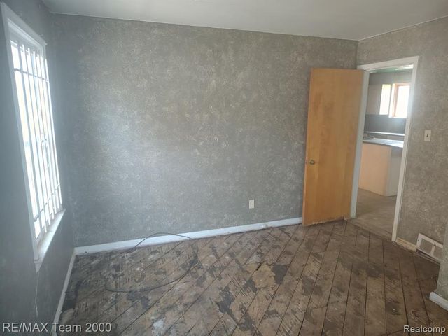 16803 Normandy Street, Detroit, MI 48221