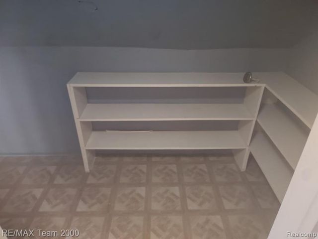 16803 Normandy Street, Detroit, MI 48221