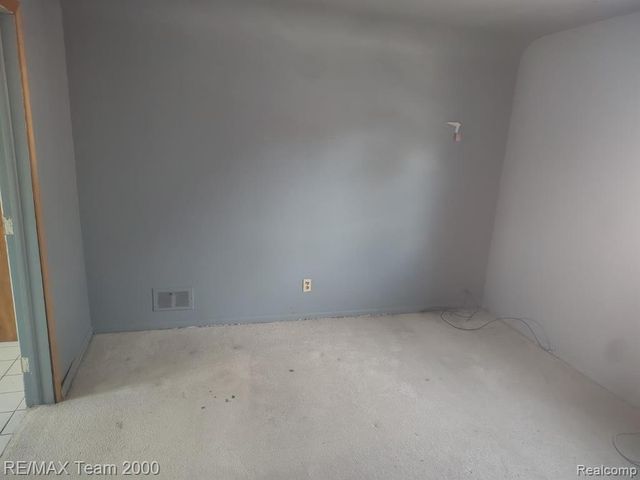 16803 Normandy Street, Detroit, MI 48221
