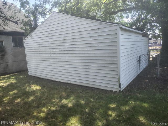 16803 Normandy Street, Detroit, MI 48221