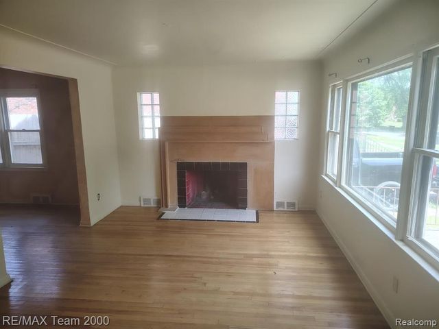 16803 Normandy Street, Detroit, MI 48221