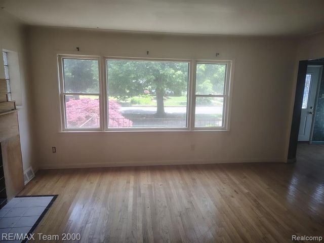 16803 Normandy Street, Detroit, MI 48221