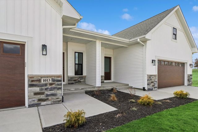 1013 Highland Trail, Solon, IA 52333