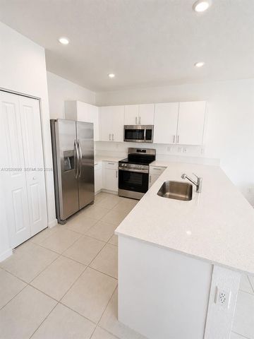 2840 SE 26th Ter, Homestead, FL 33035