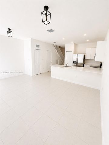 2840 SE 26th Ter, Homestead, FL 33035