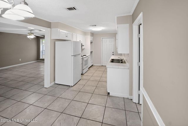 336 Foxboro Drive, Jackson, MS 39211
