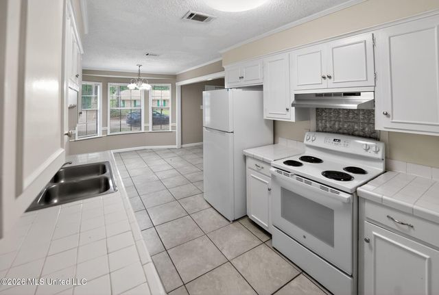336 Foxboro Drive, Jackson, MS 39211