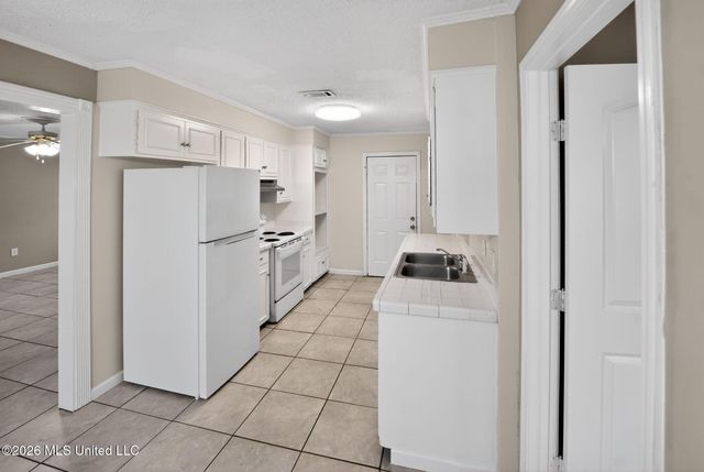 336 Foxboro Drive, Jackson, MS 39211