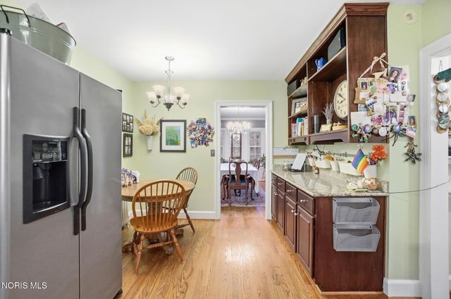 3324 Darlington Road, Ottawa Hills, OH 43606