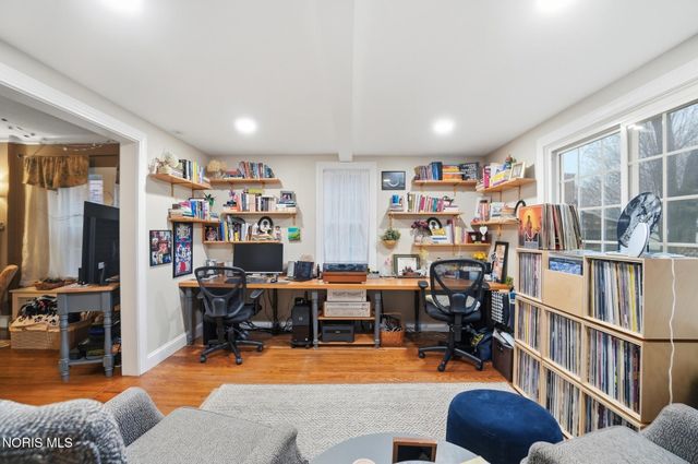 3324 Darlington Road, Ottawa Hills, OH 43606