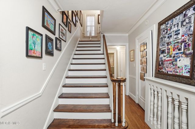 3324 Darlington Road, Ottawa Hills, OH 43606