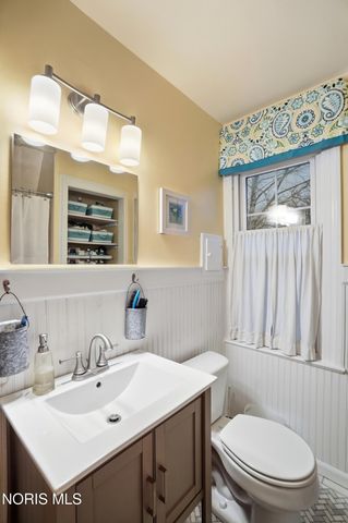 3324 Darlington Road, Ottawa Hills, OH 43606