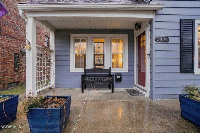 3324 Darlington Road, Ottawa Hills, OH 43606