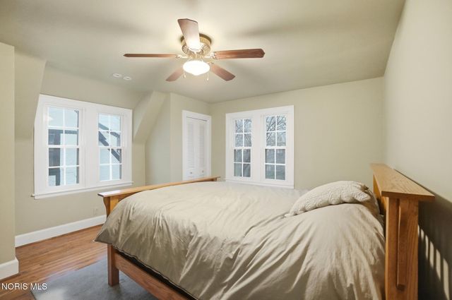 3324 Darlington Road, Ottawa Hills, OH 43606