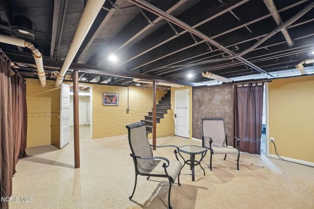 3324 Darlington Road, Ottawa Hills, OH 43606