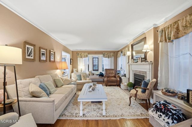 3324 Darlington Road, Ottawa Hills, OH 43606