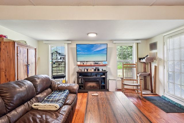 780 Mountain Dr, Kerrville, TX 78028