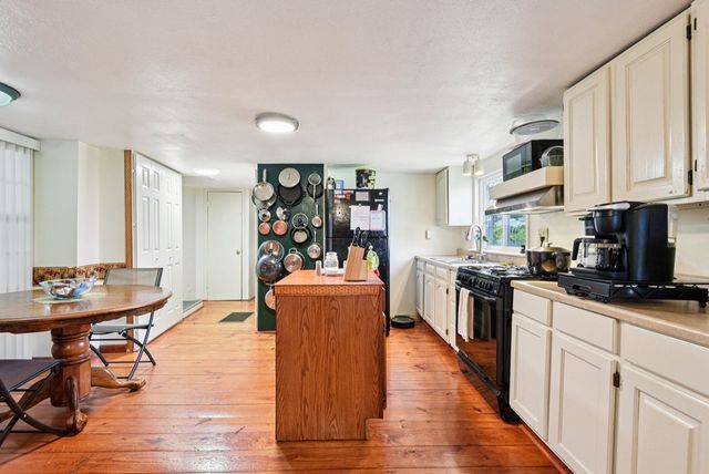 780 Mountain Dr, Kerrville, TX 78028