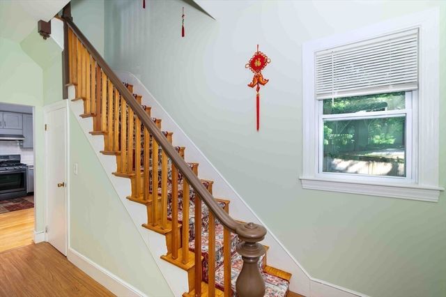 34 Spring Hill Rd, Boston, MA 02136