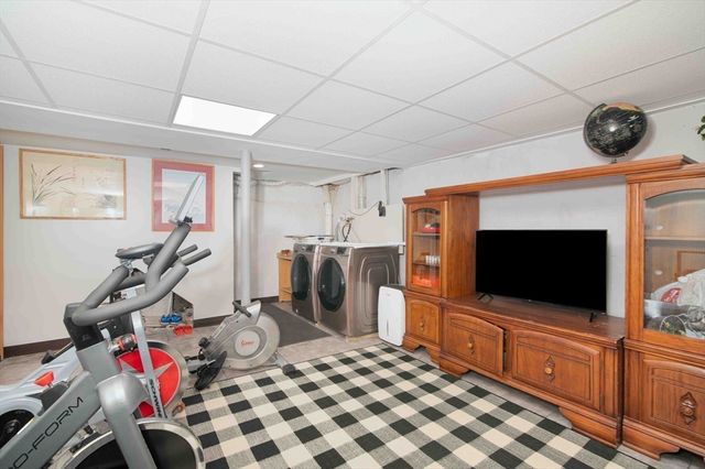 34 Spring Hill Rd, Boston, MA 02136