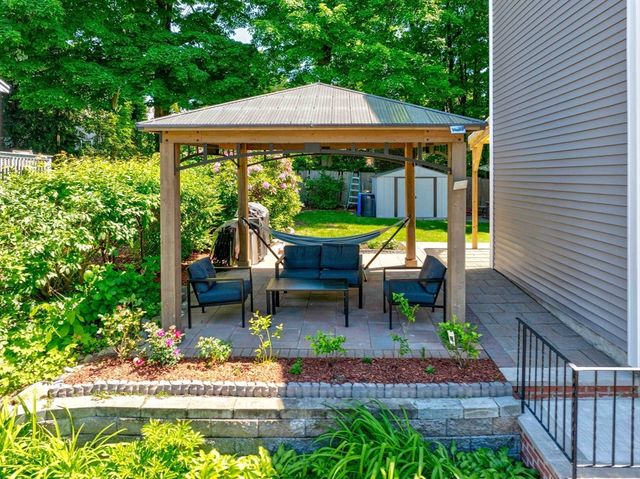 34 Spring Hill Rd, Boston, MA 02136