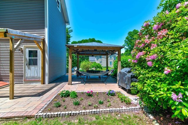 34 Spring Hill Rd, Boston, MA 02136