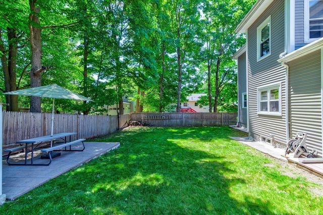 34 Spring Hill Rd, Boston, MA 02136